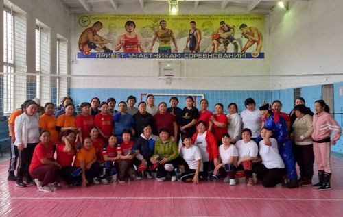 Дзун-Хемчикские женщины развивают волейбол