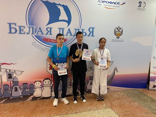 Арина Иргит, вице-чемпион по шахматам. Чойжал Монгуш, вице-чемпион по футболу