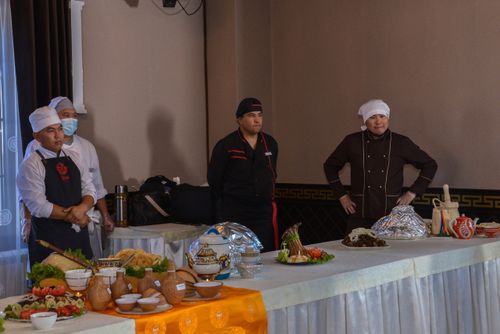 В ресторане “Царская охота” состоялось главное гастрономическое событие года - шоу “Фестиваль тувинской баранины”