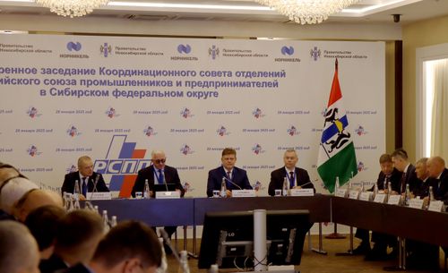 Анатолий Серышев: «Сибирьниң үлетпүрүнүң шапкын хөгжүлдези – округтуң регионнарында амыдыралдың шынарын бедидер арга»