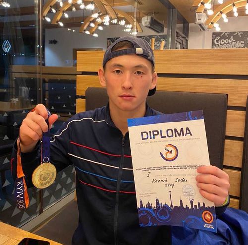 Вольная борьба: Спортсмен из Тувы чемпион Открытого кубка Украины