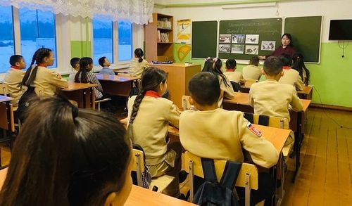 Разговоры о важном: в школах и техникумах Тувы обсуждают блокаду Ленинграда