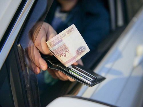 В Туве водитель хотел подкупить автоинспектора за прекращение административного дела 