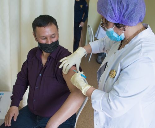 В Туве вакцинировано 18,6 тыс. человек