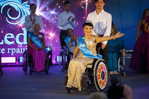 ЖИТЕЛЬНИЦА ТУВЫ ПОЛУЧИЛА ТИТУЛ НА ВСЕРОССИЙСКОМ КОНКУРСЕ "ЛЕДИ ИНТЕГРАЦИЯ 2020"