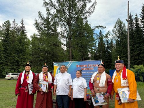 В Каа-Хемском районе прошел турнир по национальной борьбе в честь памяти участника спецоперации