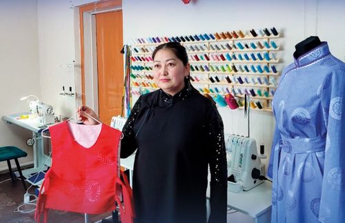 Сайзана Дугер открыла швейное ателье в селе Сосновке с помощью соцконтракта