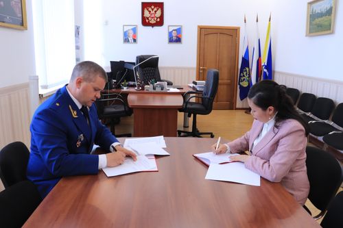 Прокурор Тувы и Уполномоченный по правам ребенка в Туве подписали соглашение о взаимодействии