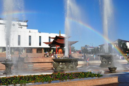 Ровно 31 год назад главная площадь столицы Тувы получила имя «Площадь Арата»