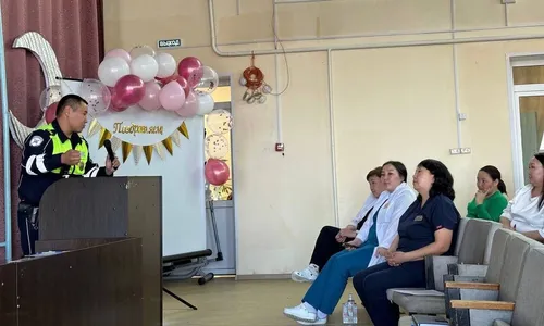 Будущим матерям Улуг-Хема рассказали о правилах ПДД