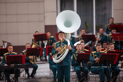 Чаштарга эки салдарлыг Төп шериг оркестри