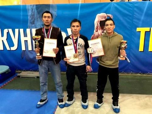 Спортсмен из Тувы завоевал серебряную медаль Сибирского турнира по ушу и кунг-фу