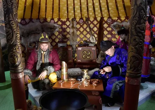 Экспозиция Тувы продолжает удивлять посетителей выставки-форума «Россия»