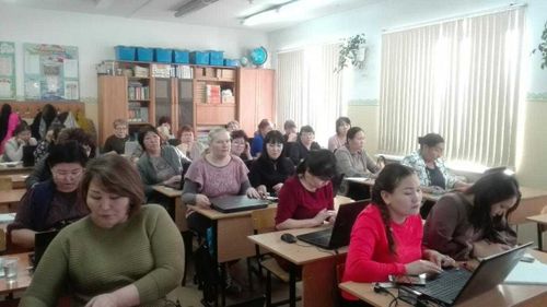 Тувинские учителя сели за парты. Яндекс.Учебник в помощь