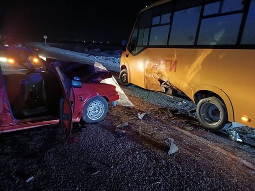 В Кызыле школьный автобус с детьми попал в ДТП