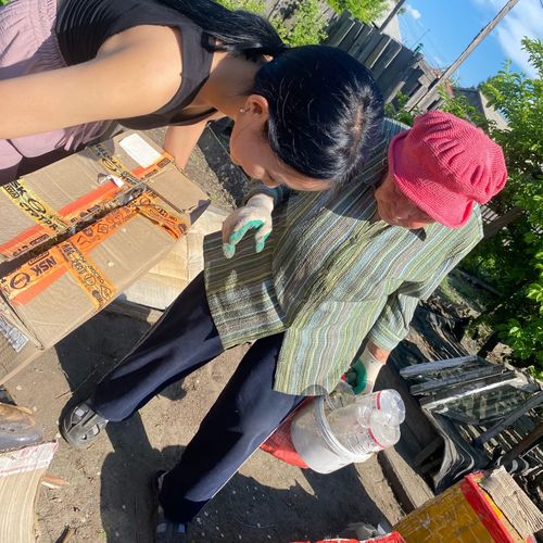 Ребята, которым нравится помогать людям