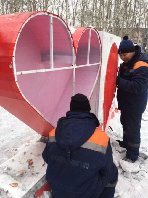 Из-за вандалов в Кызыле восстанавливают стелу «Я люблю Кызыл»