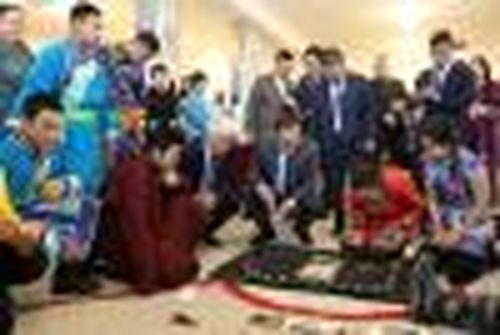 Будущее нации — в руках отцов и матерей