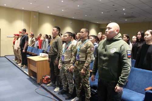 В День народного единства прошла встреча ветеранов СВО с учащимися