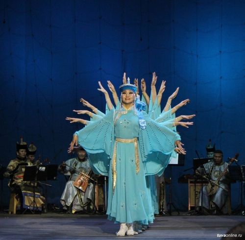 «Саяннар» ансамблиниң чогаадыкчы өнчү-салгалы