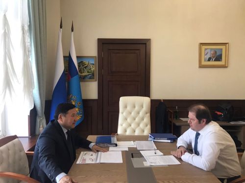 Владислав Ховалыг обсудил в Москве вопрос запуска международных рейсов из Кызыла
