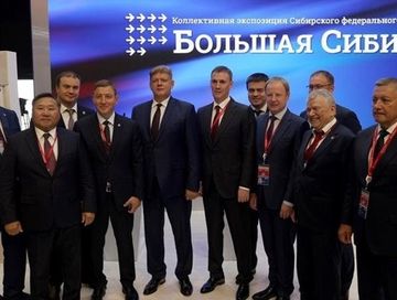 Полпред провёл рабочую встречу с заместителем Председателя Правительства Российской Федерации на полях ПМЭФ 2025