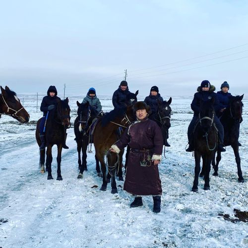 Своих не бросаем!