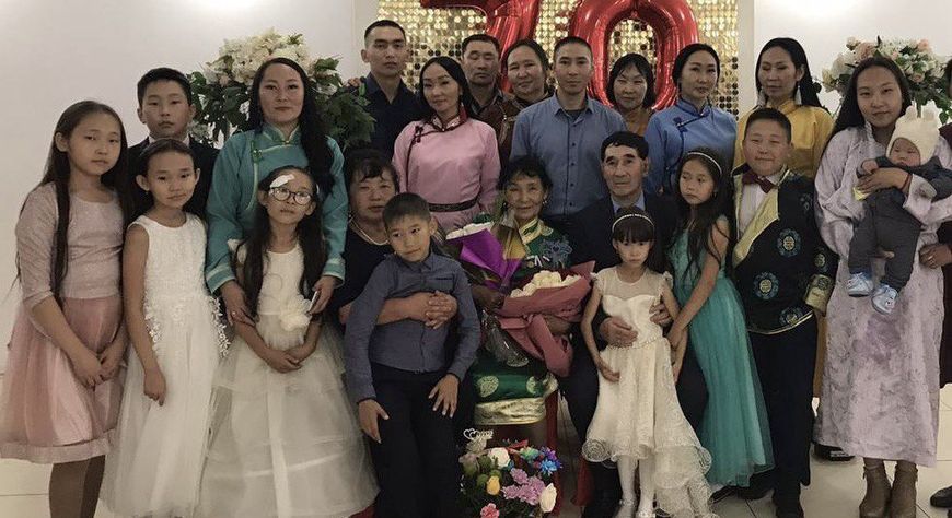 Ажы-төл — ада-иениң көрүнчүү