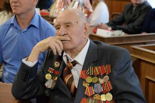 ЧЕШУИН: "О ВОЙНЕ, О ТРУДЕ И О ЖИЗНИ В ТУВЕ"