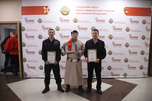 Солдаты антитеррора: Росгвардеец из Тувы стал лучшим сольным исполнителем Сибири 