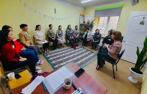 Для педагогов Тувы организовали тренинг по личностному росту