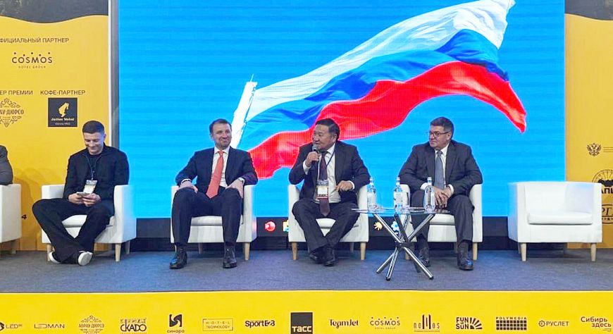 Владислав Ховалыг FTT-2025 шуулганга Тываның турисчи күчү-шыдалын таныштырган