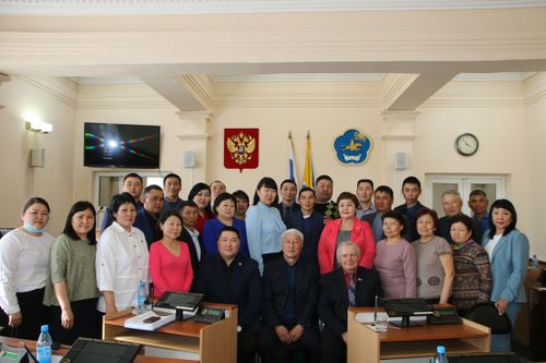 В Верховном Хурале прошла очередная стажировка для глав муниципальных образований