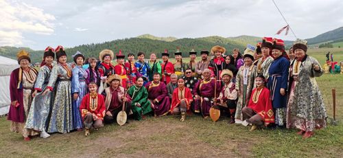 Творческие коллективы Кызылского района приняли участие в празднике алтайского народа «Эл-Ойын 2022»