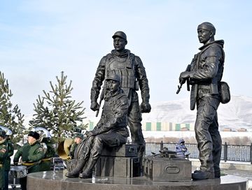 «Мы помним, гордимся и чтим!». В Кызыле открыли мемориальный комплекс участникам специальной военной операции