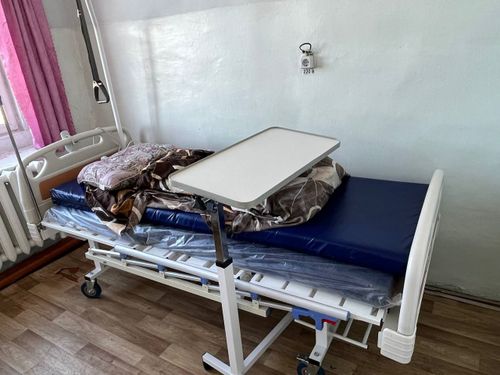 В Дзун-Хемчикском медицинском центре установлены операционный стол и функциональные кровати
