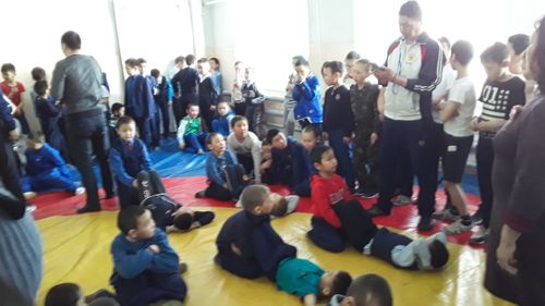 Школьникам Мугур-Аксы нужна универсальная спортивная площадка