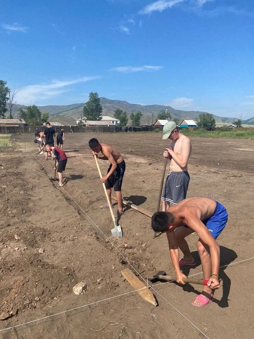В селе Уюк Пий-Хемского района началось строительство спортзала ангарного типа