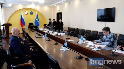 В Туве прошла жеребьевка между политическими партиями и кандидатами в президенты России для выставления эфирного времени и печатной площади