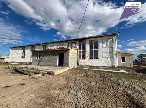 В селе Аксы-Барлык обновляют местный дом культуры