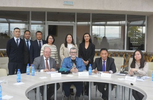 Тыва эртемденнер Хөй-ниитиниң үзел-бодалын шинчилээр бүгү-российжи төпке стажировканы эртип болур