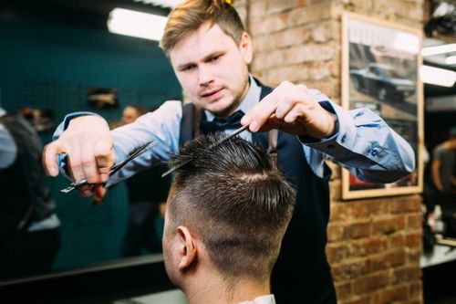 В Туве парикмахеры и портные сдерживали цены на свои услуги