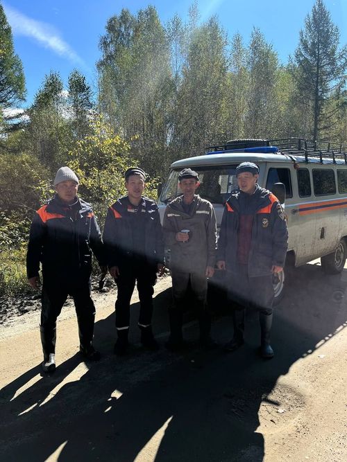 В Туве спасатели нашли заблудившегося в лесу мужчину, отправившегося за сбором ягод