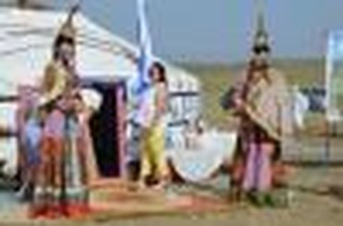 …И себя показать