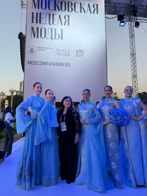 Выступление коллекции «Эдегей» от тувинского бренда DONGAK стало хитом на Московской неделе моды в рамках показа «Культурный код» WB