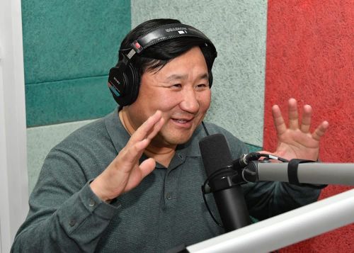 Врио Главы Тувы Владислав Ховалыг принял участие в запуске новой радиостанции "Звезда. Кызыл 104.4 fm" медиахолдинга "ТуваМедиаГрупп"