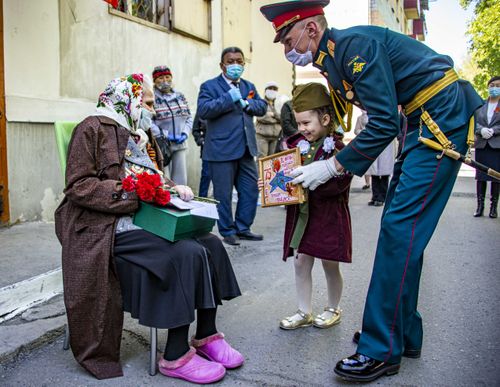 ПАРАД И КОНЦЕРТ С ДОСТАВКОЙ НА ДОМ