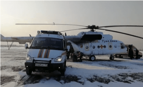 Помощь пришла из Тувы: сотрудники тувинской санавиации доставили иркутского геодезиста в республиканскую больницу № 1