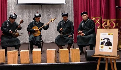 Ыяштан хуулгаазын, онзагай чараш скульптура чазап-сиилбиир мөөрей