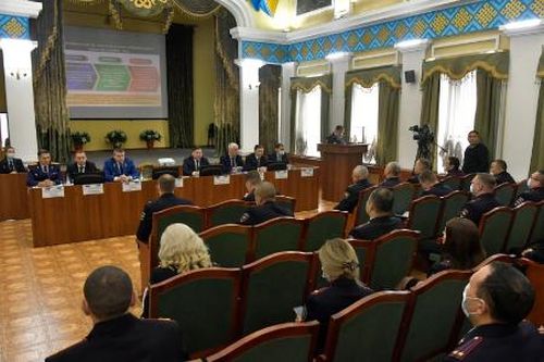 Глава Тувы предложил провести Республиканский съезд участковых уполномоченных полиции